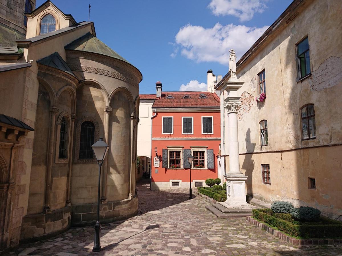 вірменський дворик / Armenian Courtyard * Lviv